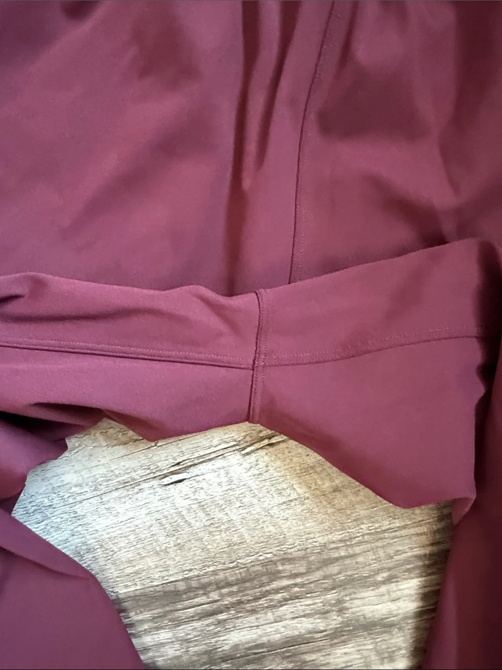 Lululemon athletica Women’s Burgundy Drawstring Joggers Sz 4- very nice cond.